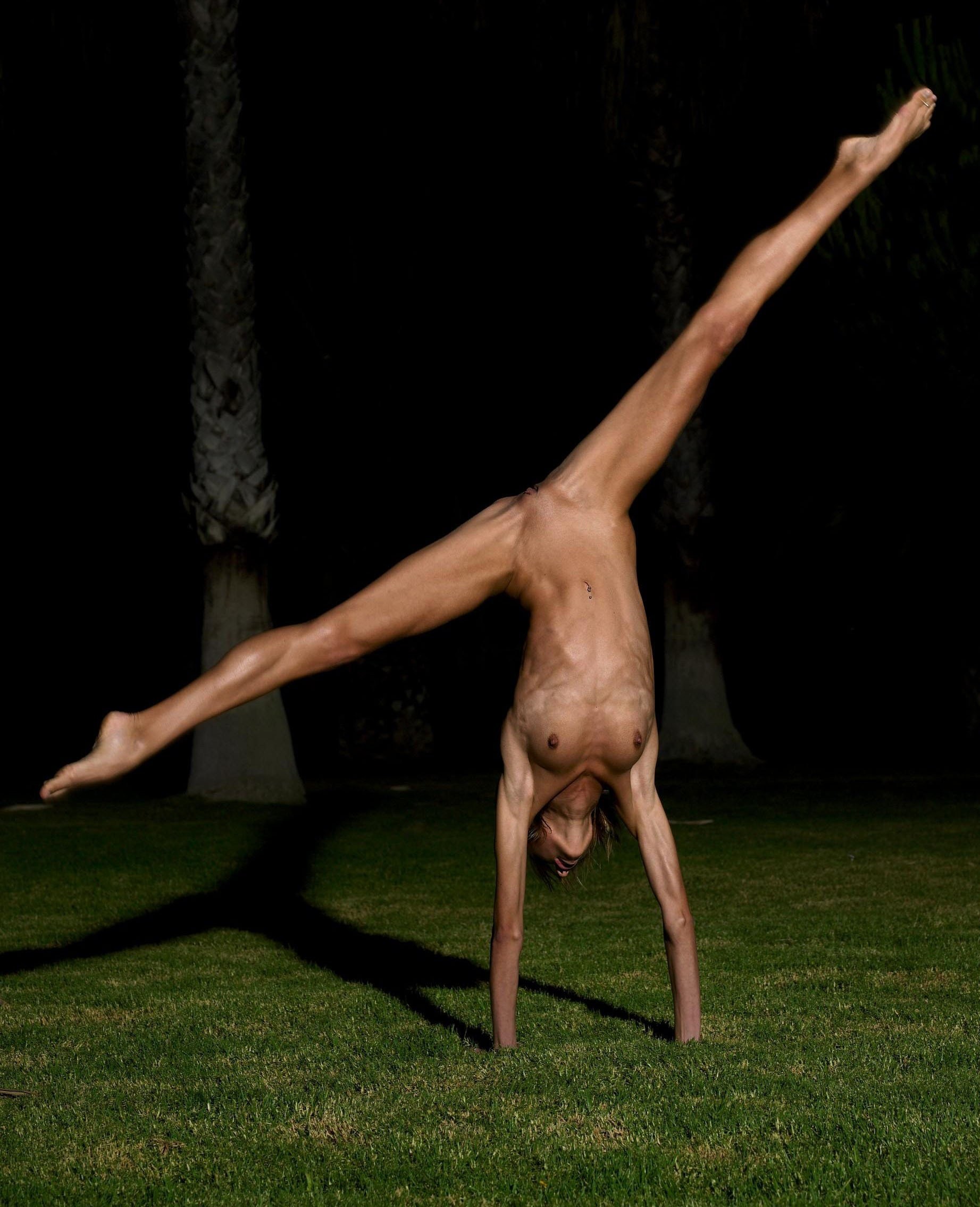 Naked Female Gymnast Nude