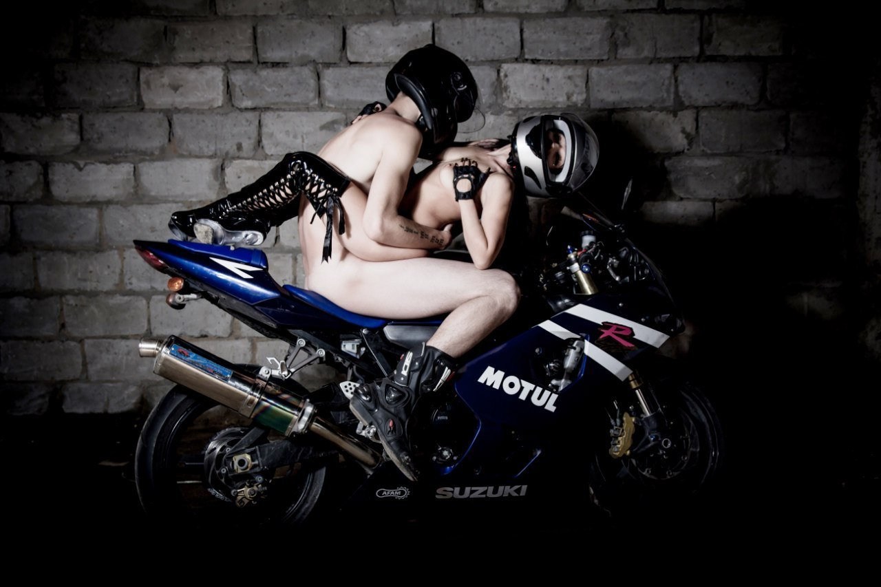 Секс С Сексуальной Мотоциклисткой