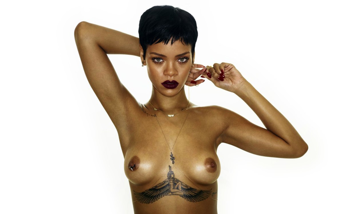 Rihanna porno nuda hot sexi