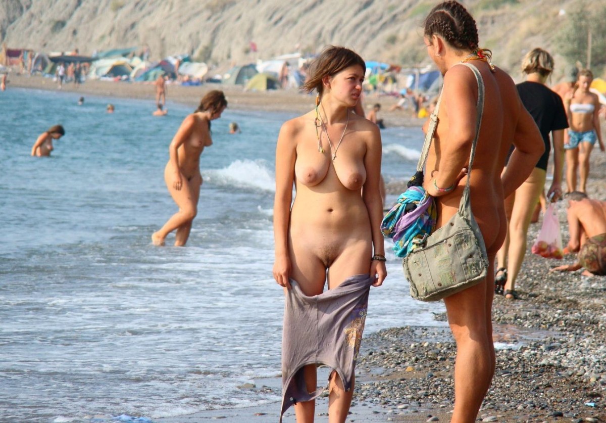 Голые Женщины На Нудистском Пляже - Нудизм И Натуризм