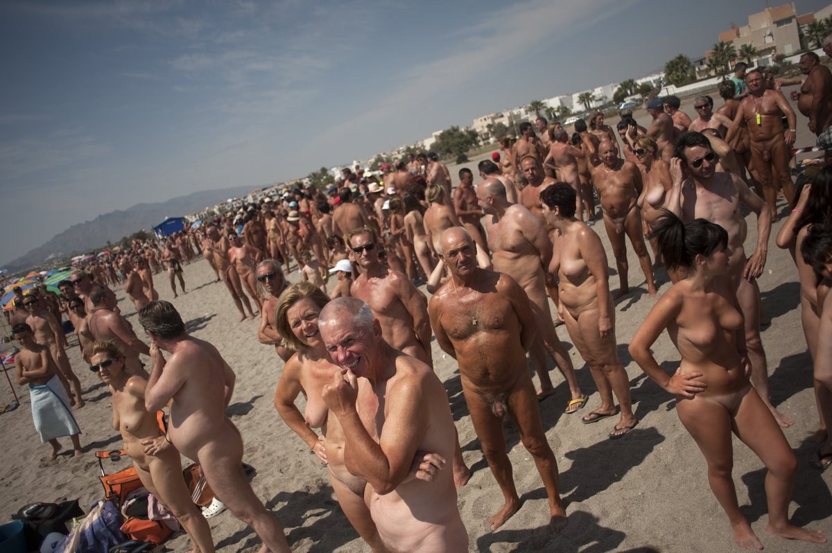 Семейный Фестиваль Нудистов На Украинском Нудистском Пляже - Family Nudism Festival Ukrainian Nudist Beach