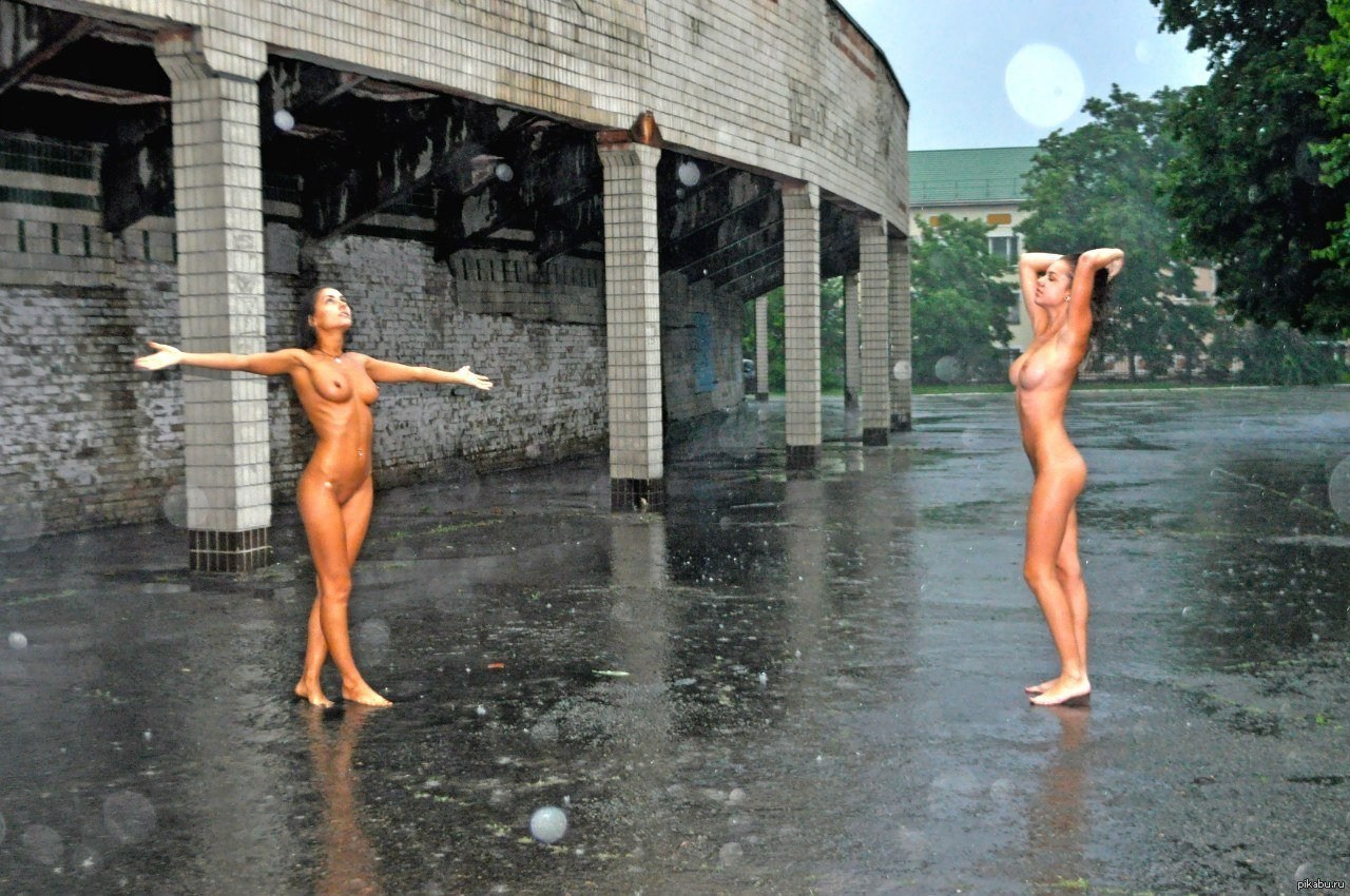 Women nude in Moldova
