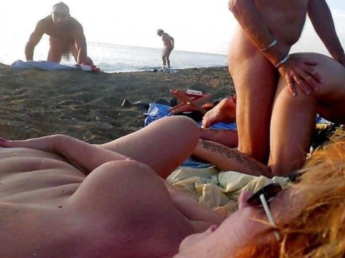 Секс на общем пляже фото