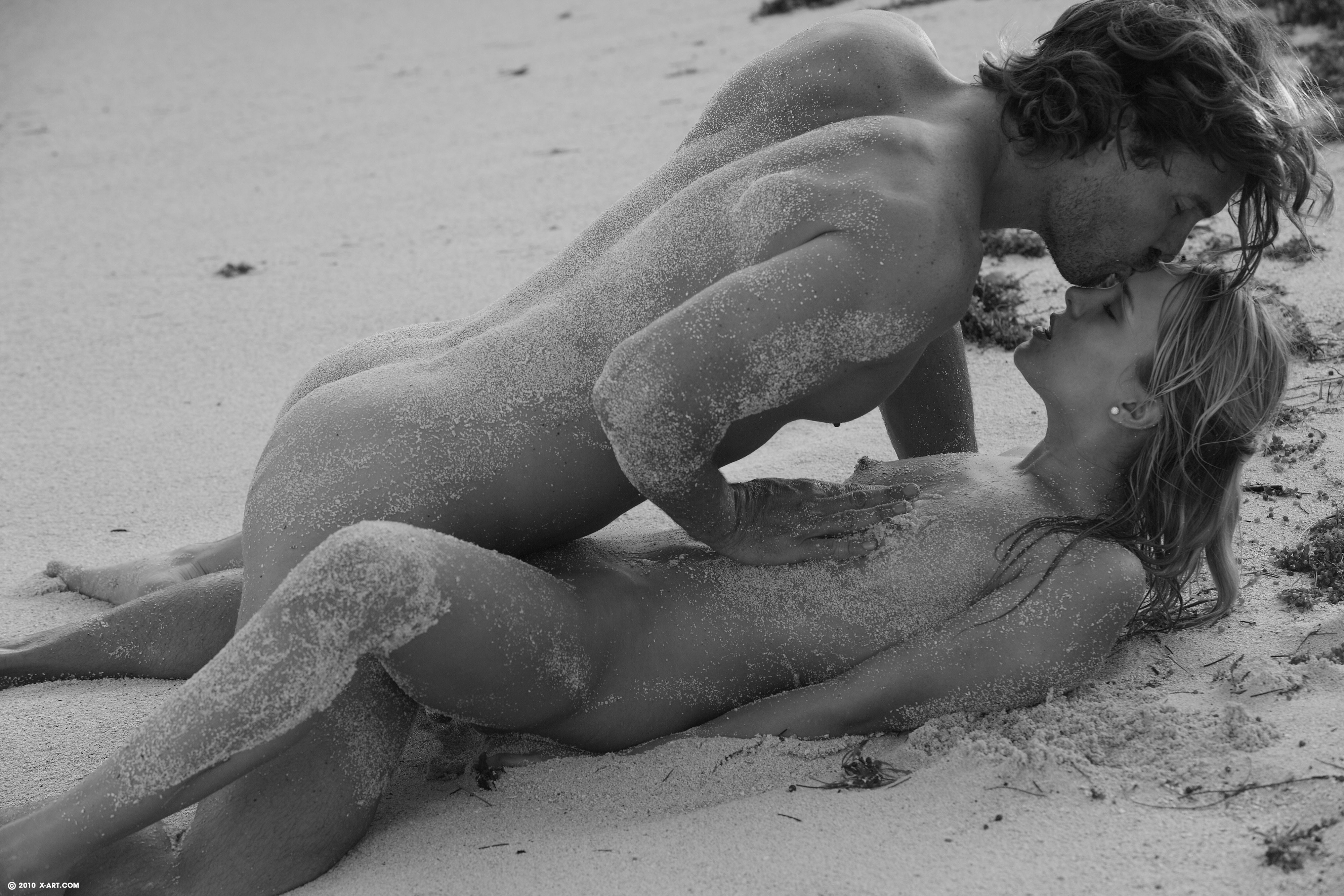 Красотка на пляже - секс фото 